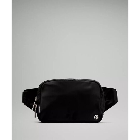 Everywhere Belt Bag Large 2L - Black - Picture 1 of 5